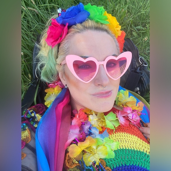 Meet your Posher, Helen - Picture 2 of 9